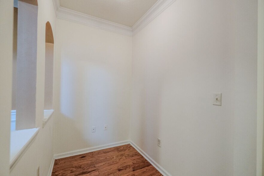 Building Photo - 4007 Westchester Ridge NE