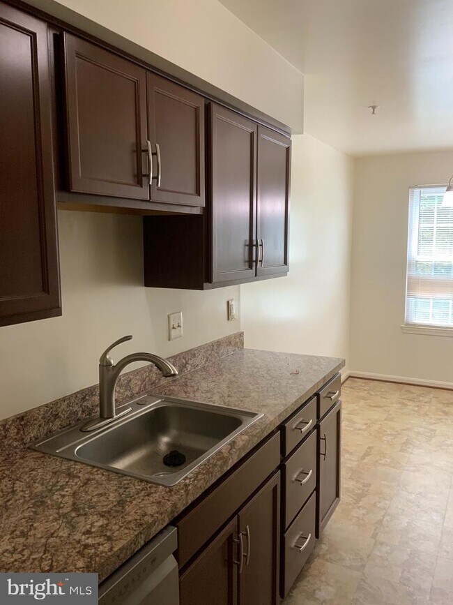 Building Photo - 14905 Cleese Ct