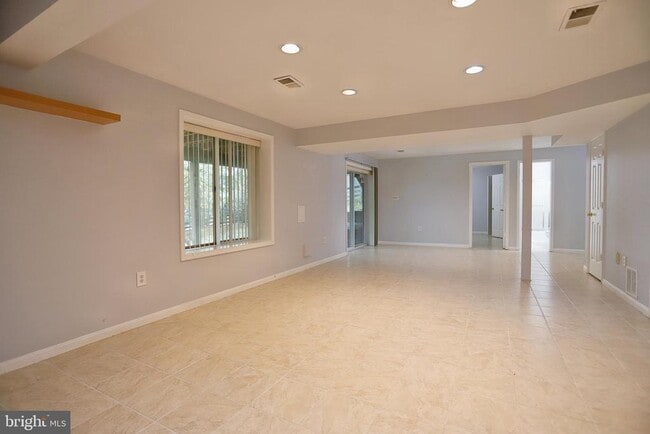 Building Photo - 1209 Merton Trail