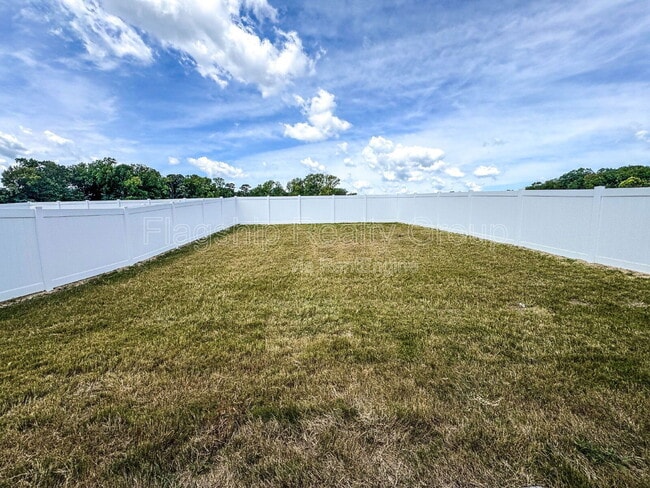 Building Photo - 2136 Montalvan Dr