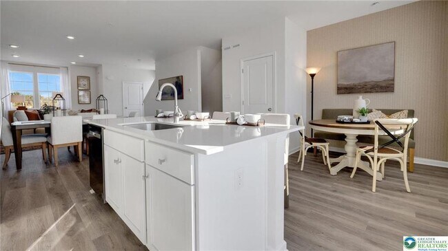 Building Photo - 8309 Alexander Ct