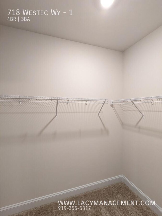 Building Photo - 718 Westec Wy