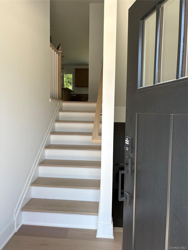 Building Photo - 4071 Fairways Dr