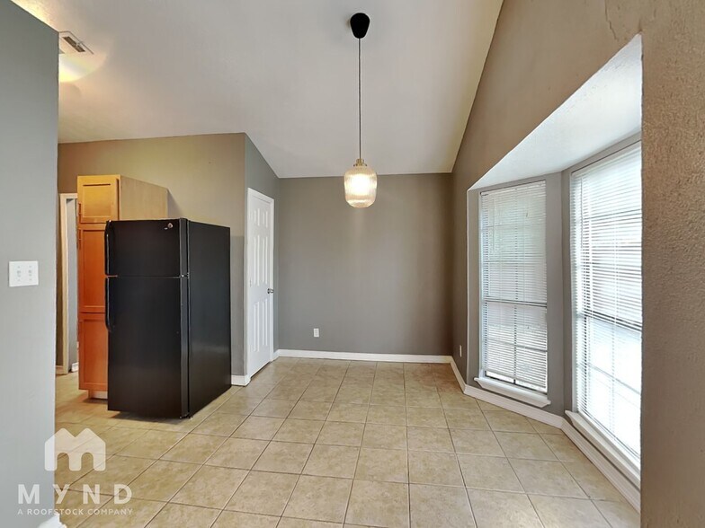 Building Photo - 6702 Fire Hill Dr