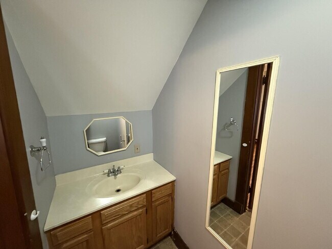 Building Photo - Heritage Hill 3BR