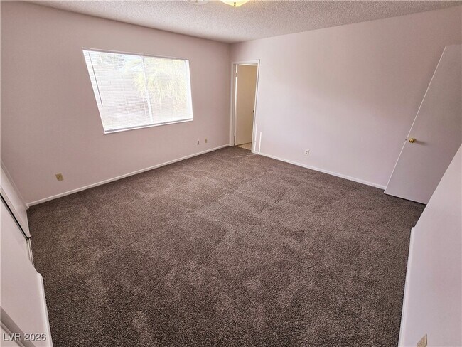 Building Photo - 1108 Meadbrook St