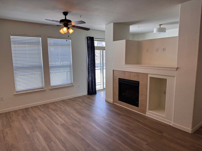 Building Photo - Spacious 1BR Condo in Broomfield