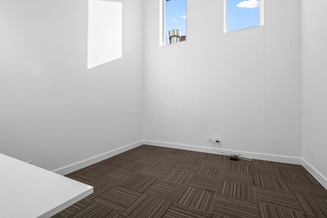 Building Photo - STUFF TO DO IN A SPACE FOR RENT