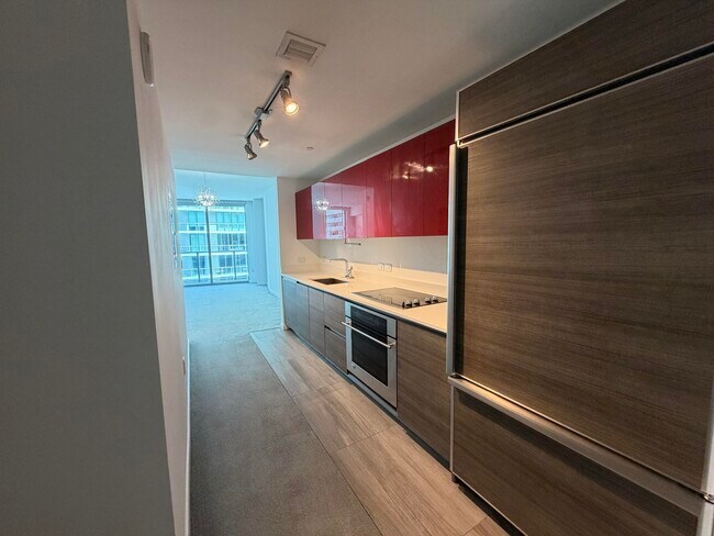 Building Photo - 1100 S Miami Ave