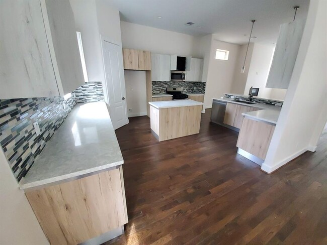 Building Photo - 9416 Glenfield Ct