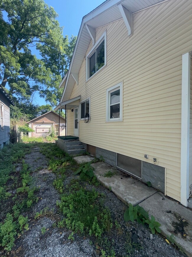 Building Photo - 2217 Maryland Ave