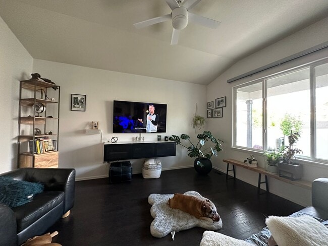 Building Photo - Spacious 3BR House in Firestone