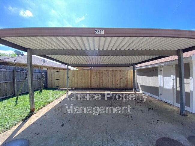 Building Photo - 2311 Kingsford Ct