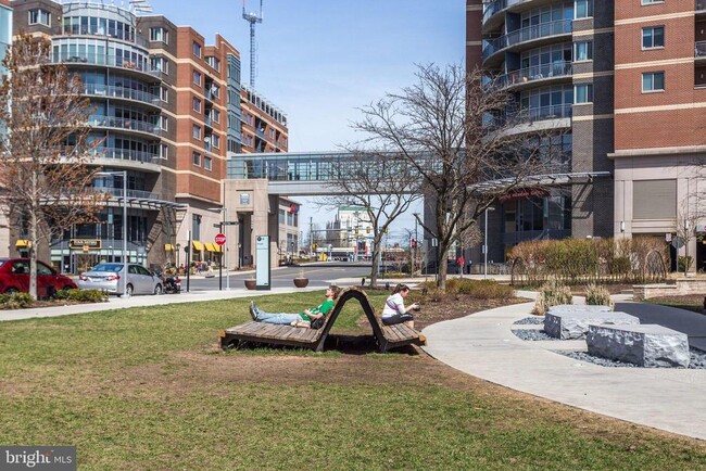 Building Photo - 2942 Yarling Ct