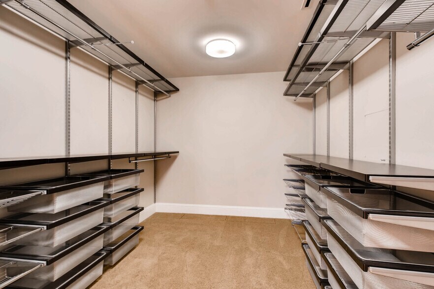 Large Primary Closet - 7600 Landmark Way