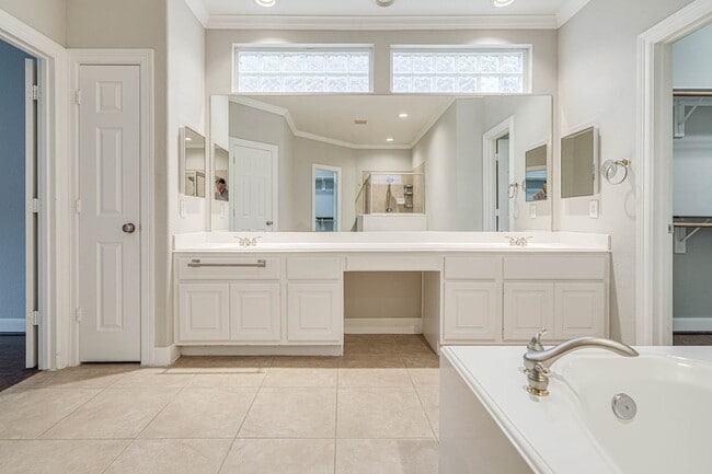 Building Photo - 6114 Sienna Arbor Ln