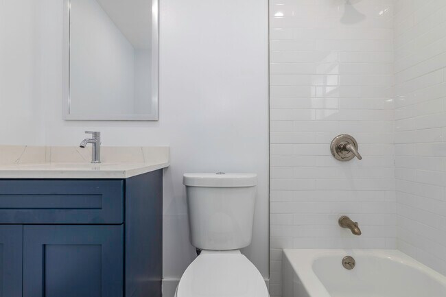 Building Photo - 1313 SW 37th Ave