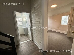 Building Photo - 808 W Walnut St