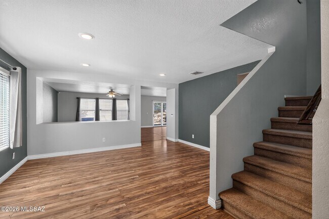 Building Photo - 1337 W Camino Mesa Sonorense