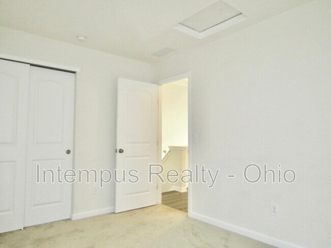 Building Photo - 2844 Hillstone St