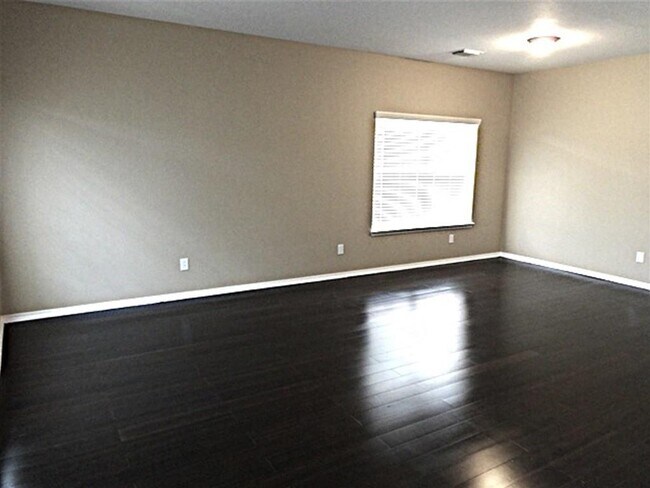 Building Photo - 4111 Mt Everest Way