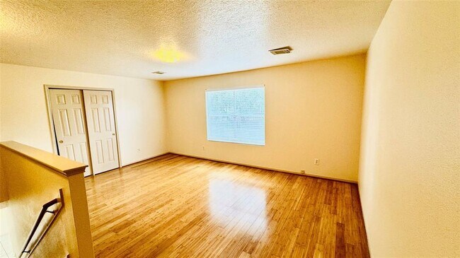 Building Photo - 15128 Elstree Dr