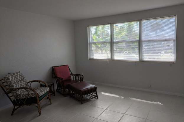 Building Photo - 53 River Dr