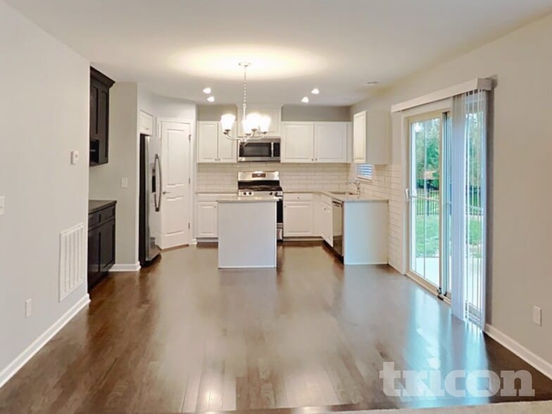 Building Photo - 306 Heroit Ct