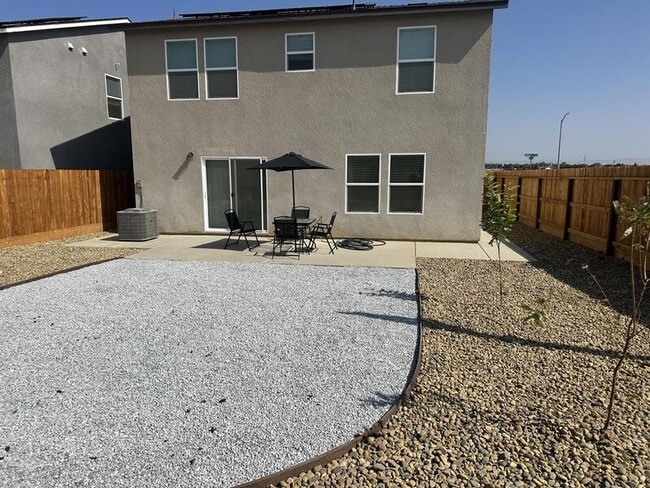 Building Photo - 708 Athena Dr