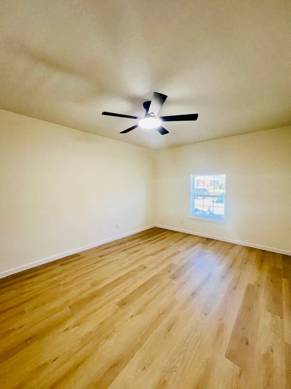 Building Photo - 901 Leeper Dr