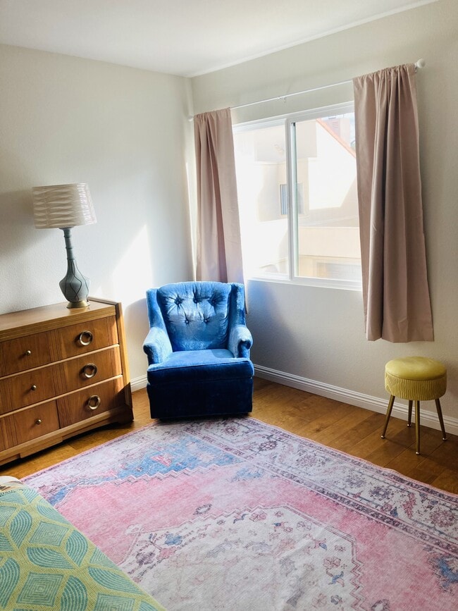 Building Photo - 1115 Creekside Way