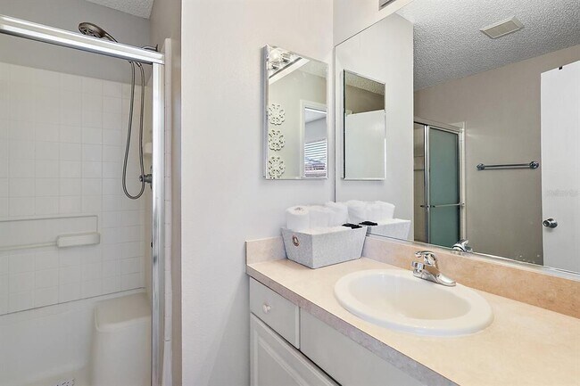 Building Photo - 2014 Johnson Ct