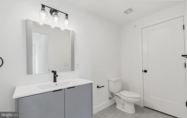 Building Photo - 1540 Frankford Ave