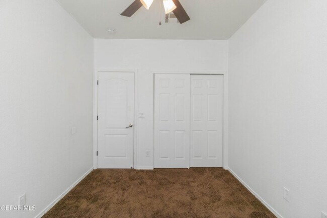 Building Photo - 14749 Sand Gate Dr