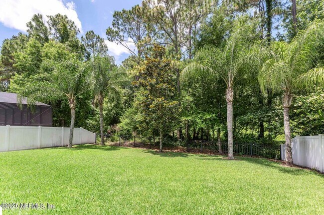 Building Photo - 328 Howland Drive