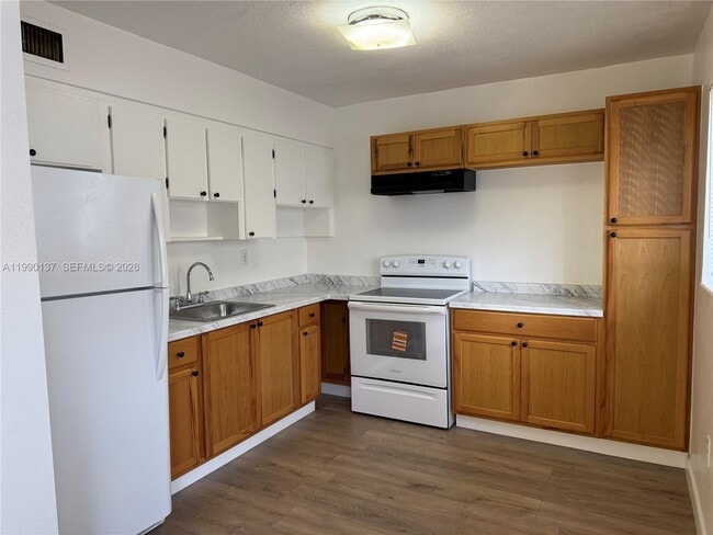 Building Photo - 4080 SW 2nd Terrace