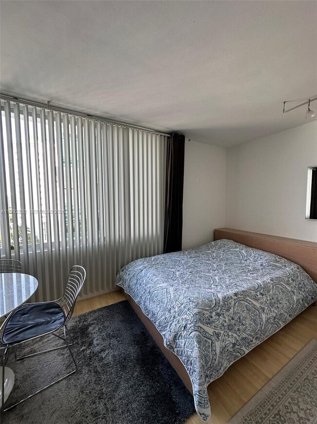 Building Photo - 1000 West Ave