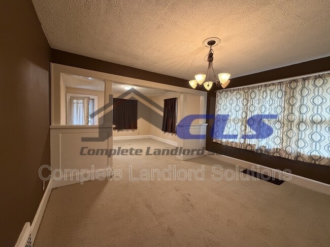 Building Photo - 2519 Cruft St