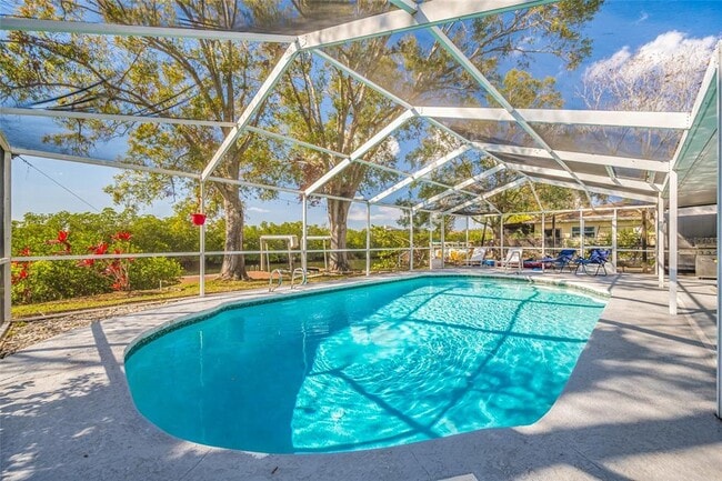 Building Photo - 4622 Bay Crest Dr