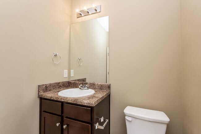 Building Photo - 338 Camellia Way