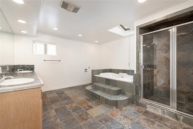 Building Photo - 3431 S Peck Ave