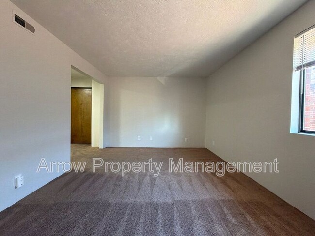 Building Photo - 1421 D St