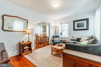 Building Photo - 452 Renfrew Ave