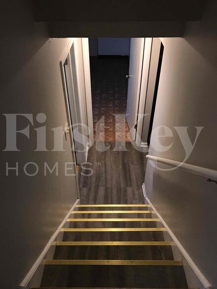 Building Photo - 13329 S Mackinaw Ave