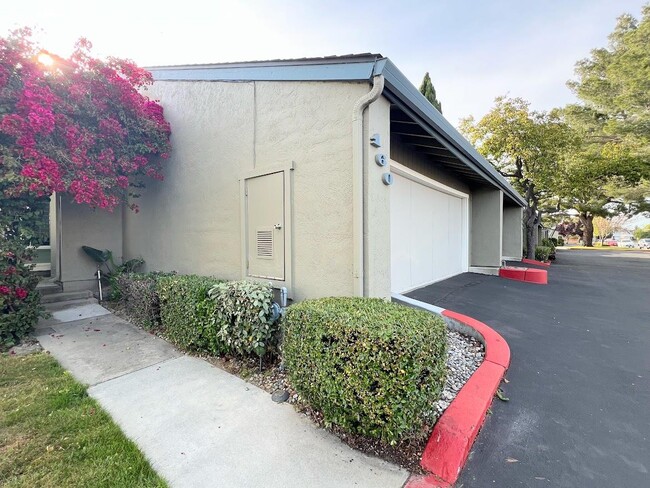 Building Photo - 160 Beach Park Blvd