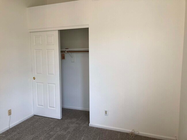 Building Photo - 16226 S 37th Way