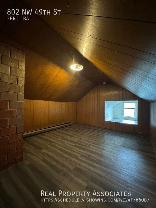 Building Photo - 802 NW 49th St