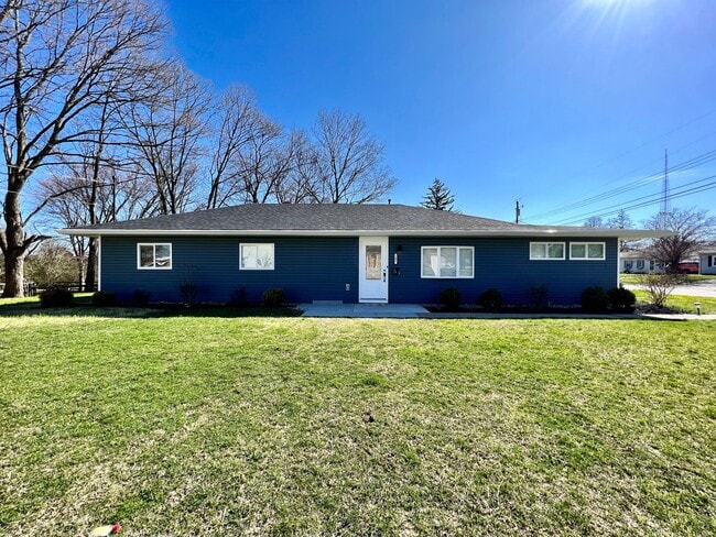 Building Photo - Quaint 4 Bedroom furnished Ranch Home in Mason Ohio