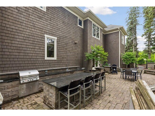 Building Photo - 15700 Portico Dr