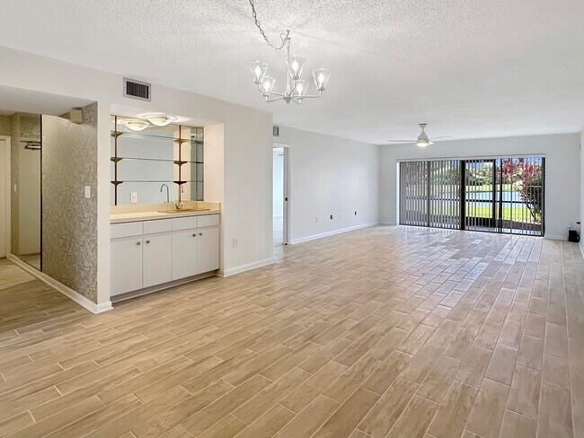 Building Photo - 3351 Twin Lakes Terrace